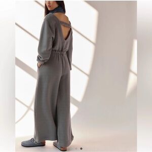 Free People Beach NWT Women's Gray Long Sleeve Wide Leg Darla Jumpsuit Size XS